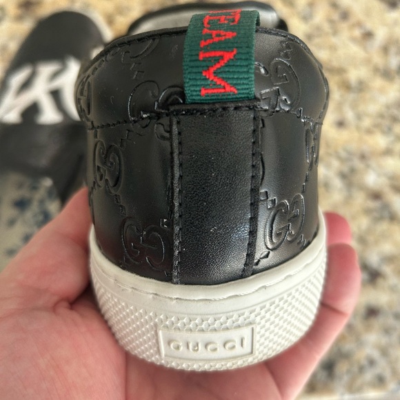 Mens Gucci Slip on Shoes. NY Logo. Good used condition. Love them but too small - Picture 9 of 11